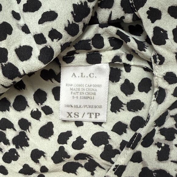 NWOT A.L.C. Animal Print White Black One Button Front Sleeveless Silk Top Sz XS - Picture 7 of 12